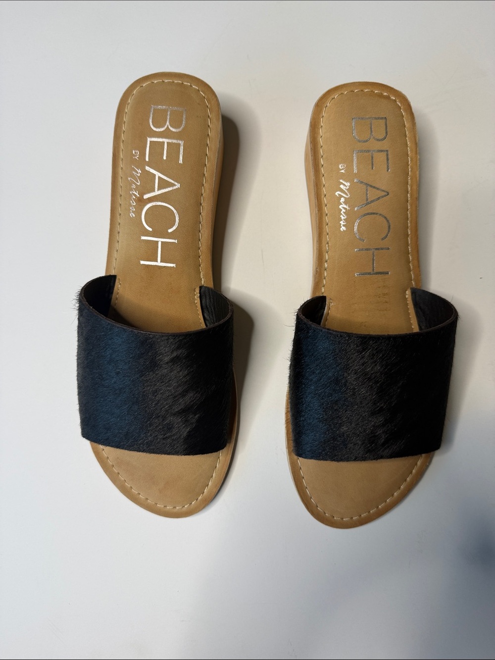 Beach by Matisse Sz 9 Tiki Black Calf Hair Slides Wedge Sandals